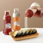 Bouteille à Sauce Compressible  à 5 Trous - 350 ml – Image 3